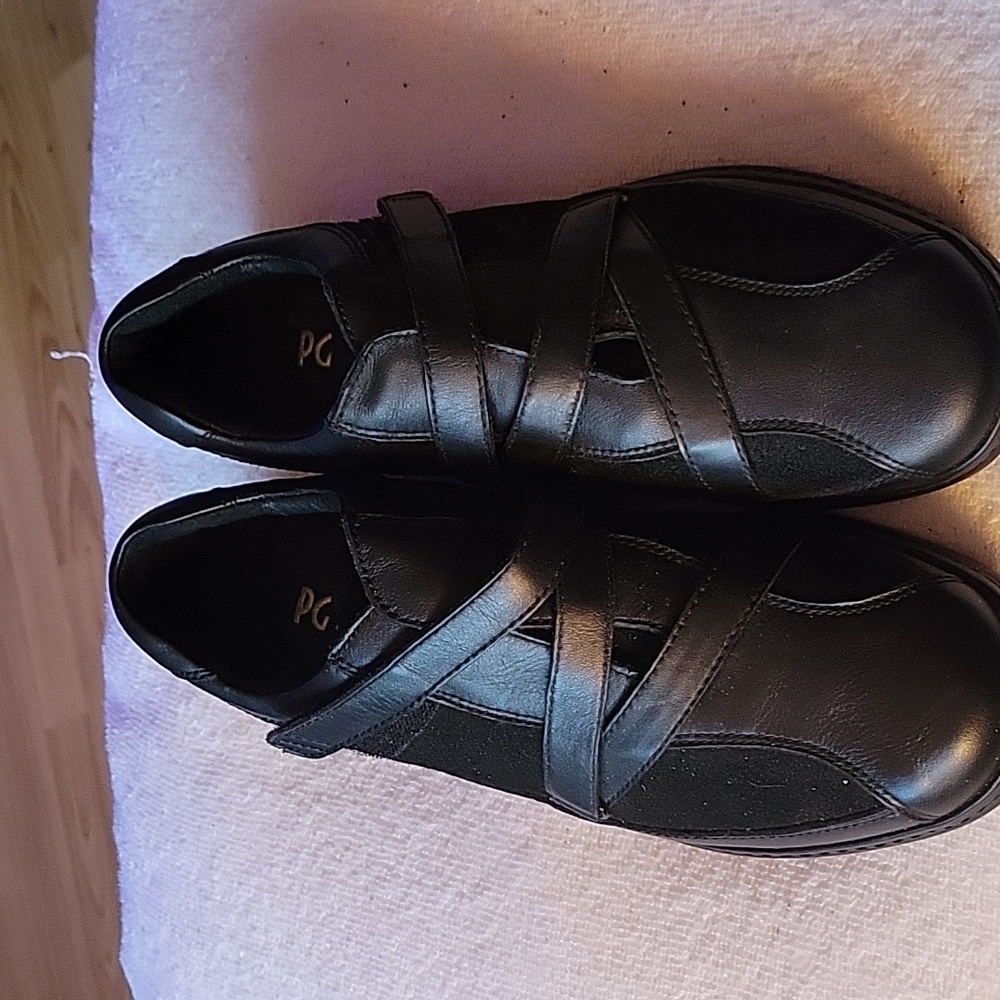 Leather work shoes. Like New.